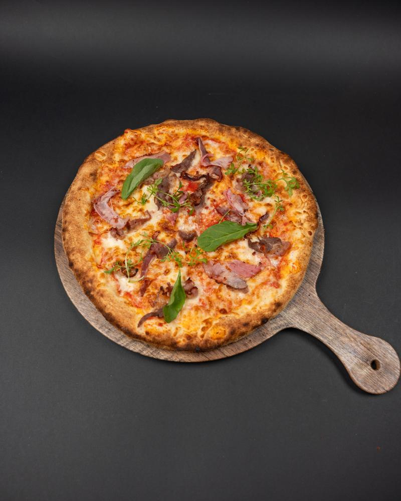 Pizza con Pancetta